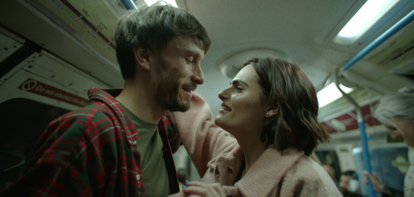 Donny (Richard Gadd) and girlfriend Teri (Nava Mau) in Baby Reindeer.