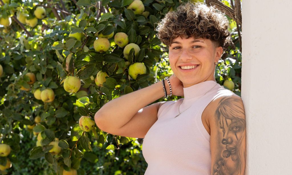 I Kissed A Girl star Lisha.