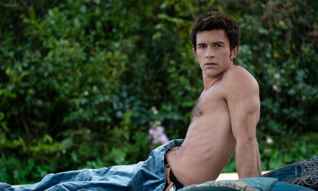 Jonathan Bailey shirtless in Bridgerton.