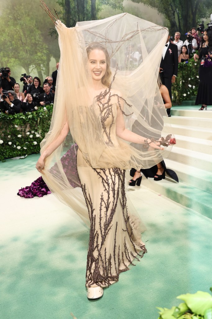 Lana Del Rey MET Gala