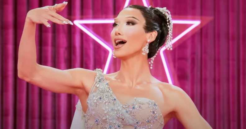 Plastique Tiara enters the Werk Room in All Stars 9