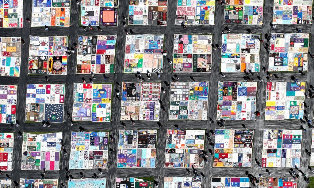 The AIDS Quilt laying across the National Mall in the 1980s. 