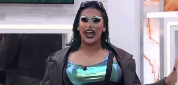 Salina EsTitties in the Big Brother house