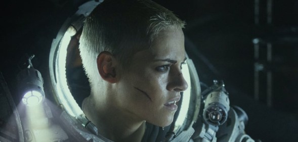 Kristen Stewart in Underwater, wearing a deep sea suit