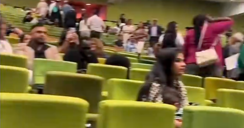 Students stage walk-out at Australian Catholic University graduation after a speech by Joseph de Bruyn