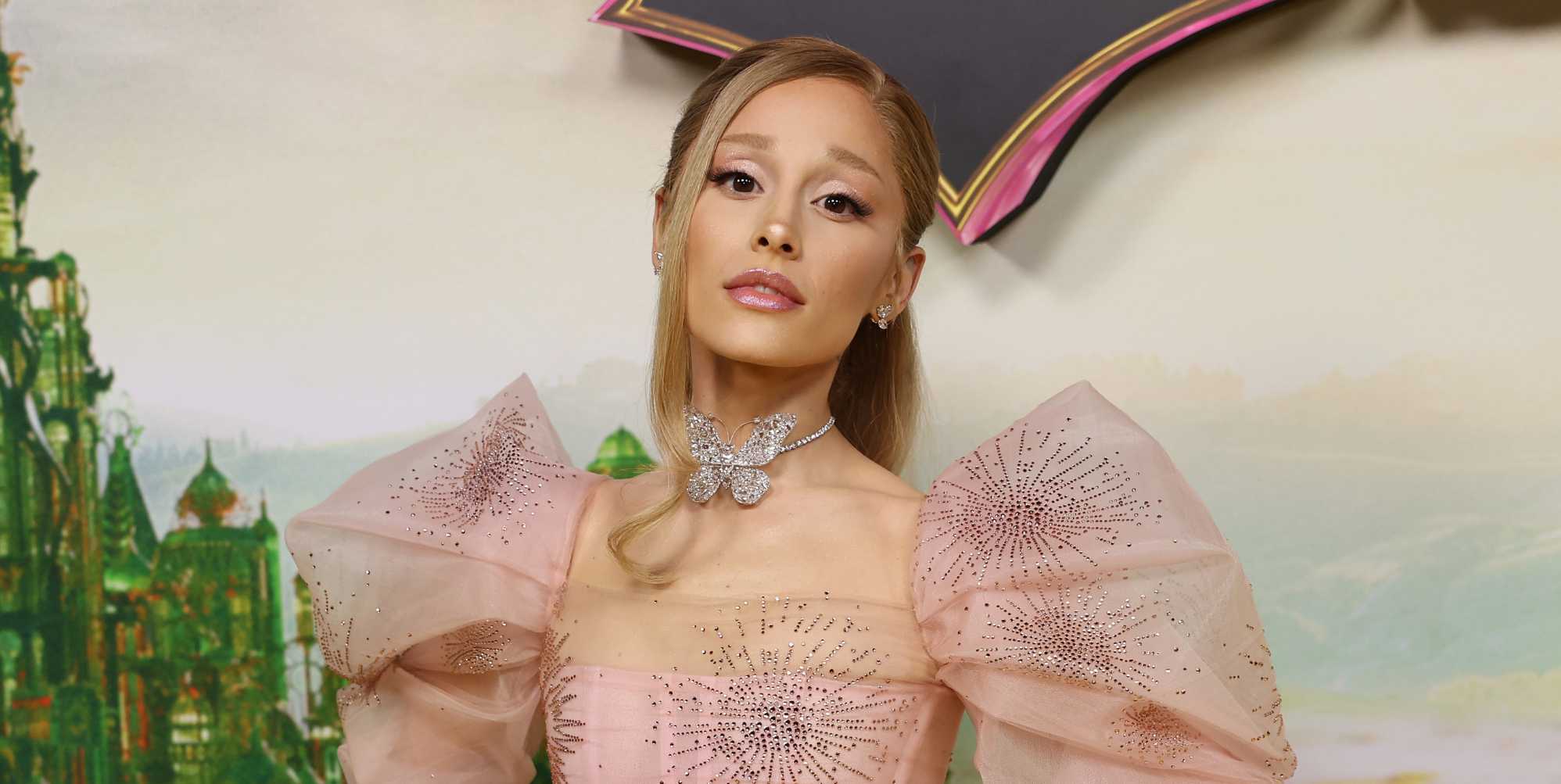 Ariana Grande explains why she's using full name in Wicked credits(00)