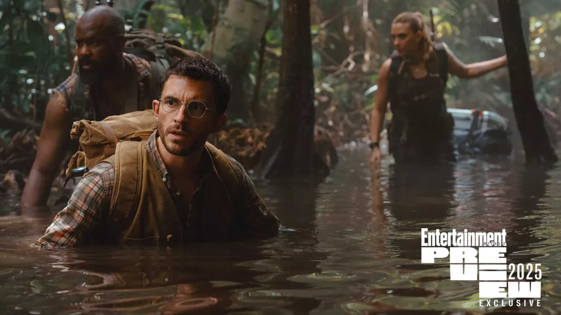 Jonathan Bailey is gorgeous geek in Jurassic World Rebirth trailer