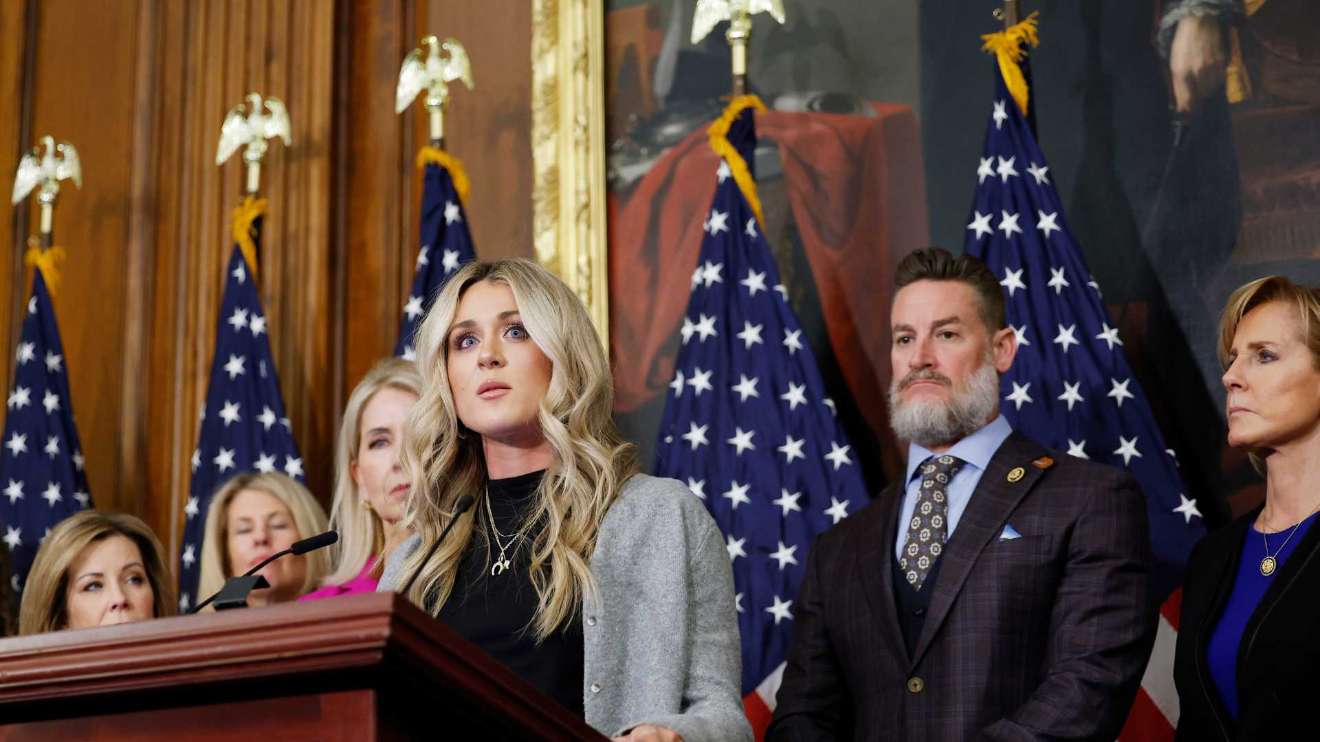 Riley Gaines describes naked body of trans swimmer Lia Thomas