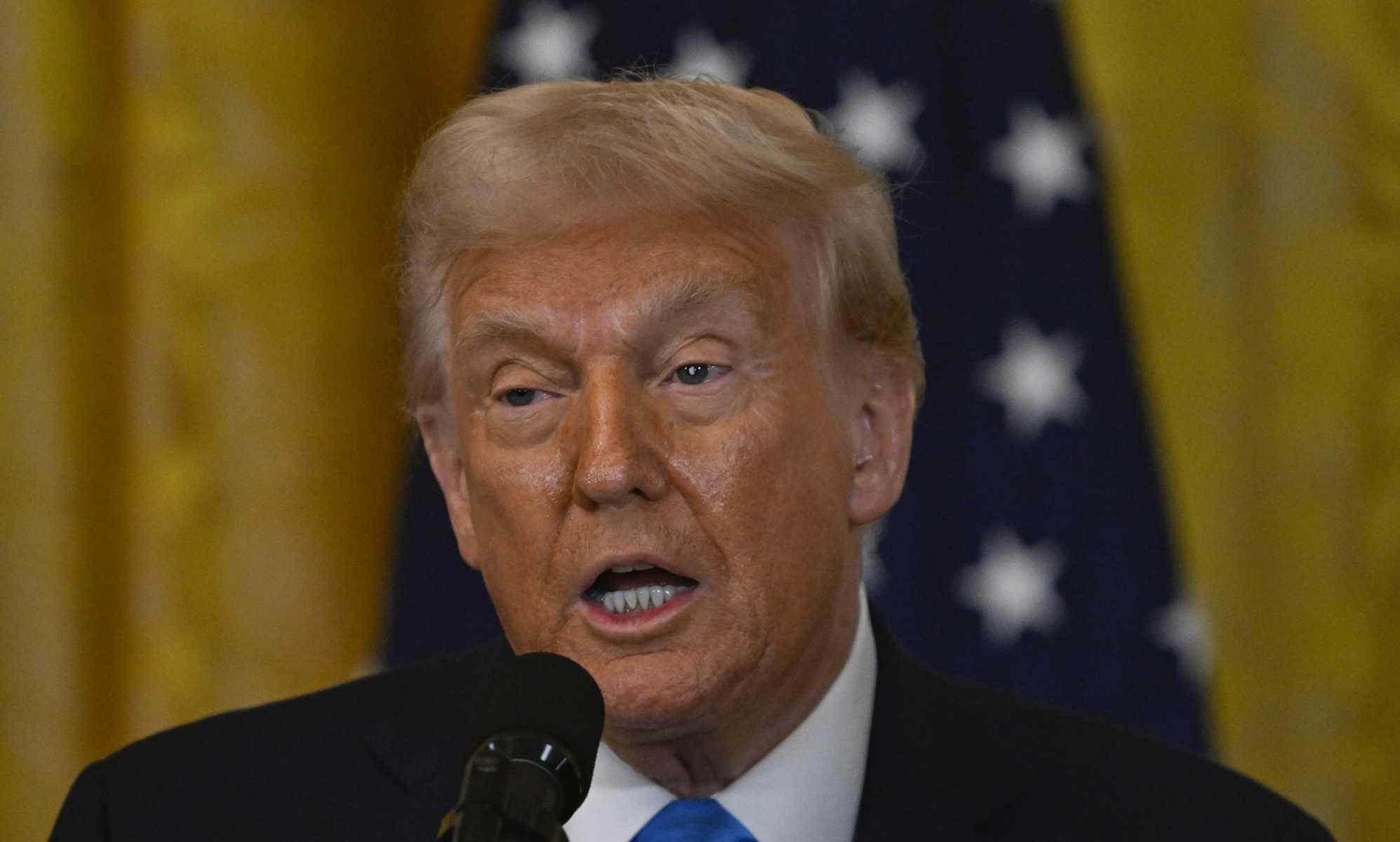 Riley Gaines describes naked body of trans swimmer Lia Thomas