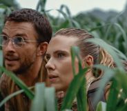 Jonathan Bailey and Scarlett Johansson in Jurassic World Rebirth.