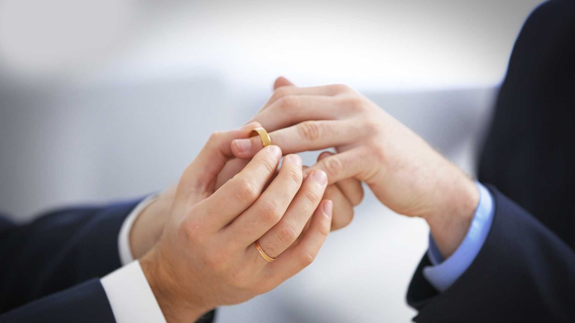 Luke Evans Gushes Over Boyfriend Fran Tomas My Best Friend luke-evans-gushes-over-boyfriend-fran-tomas-my-best-friend