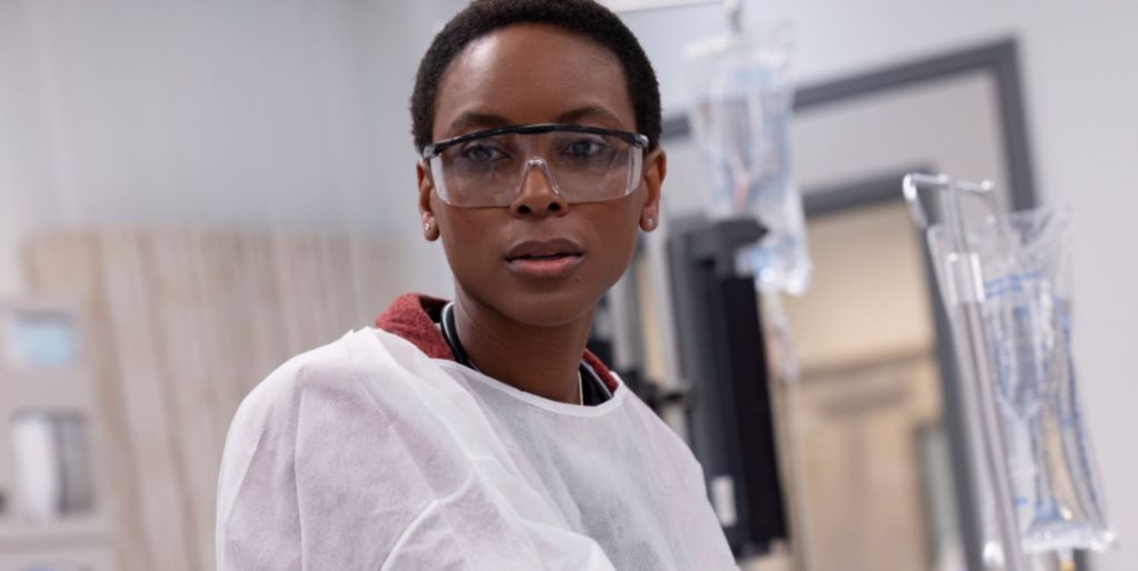 Tracy Ifeachor as Dr. Heather Collins in HBO's The Pitt. 