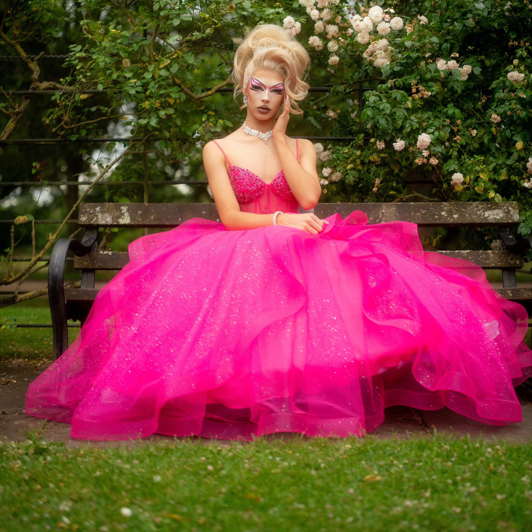 ESME DOLL looked stunning in a Barbie-inspired look for prom