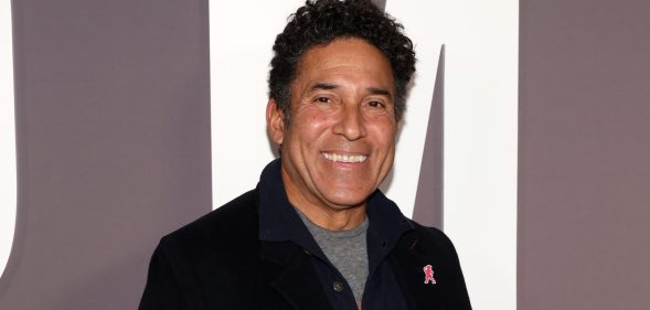 Oscar Nuñez as Oscar Martinez