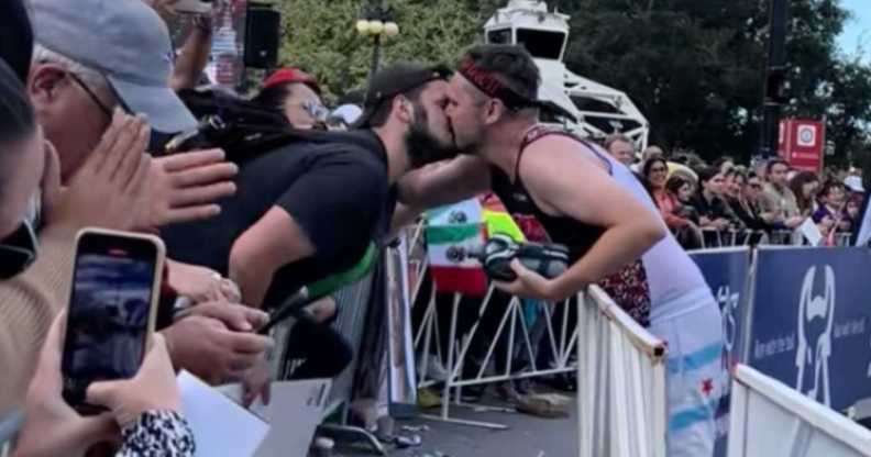 A couple got engaged during Chicago marathon.