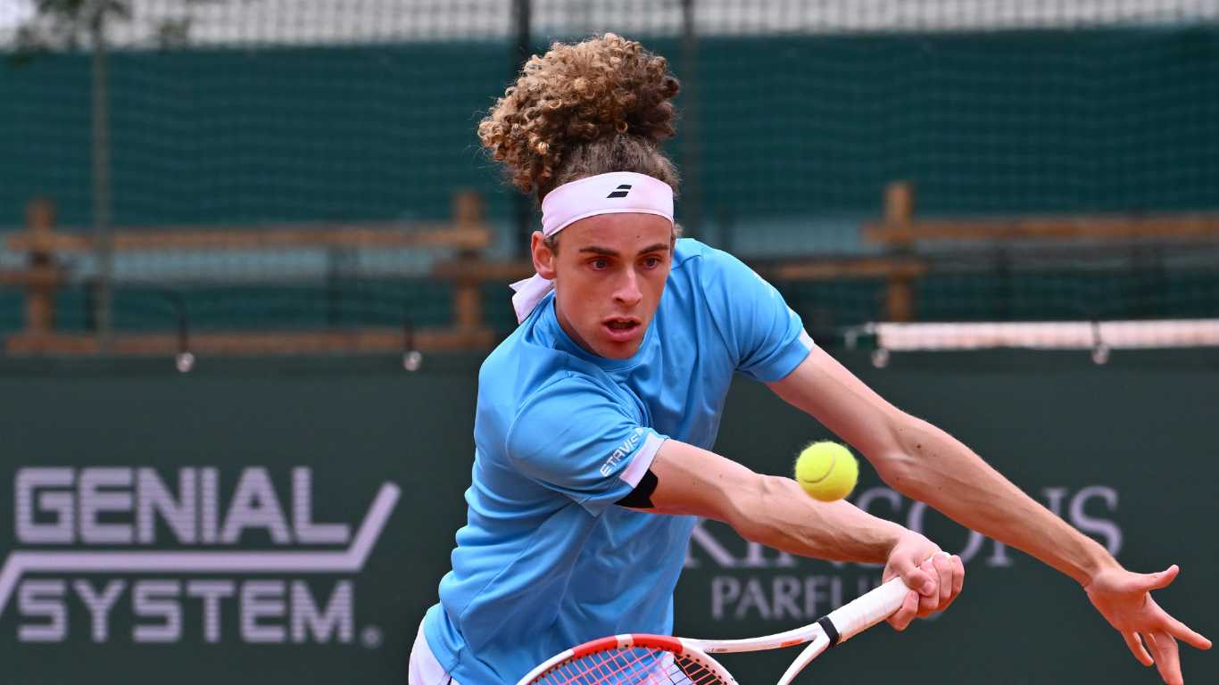 Tennis star receives flood of support after coming out as gay: ‘Undeniable bravery’