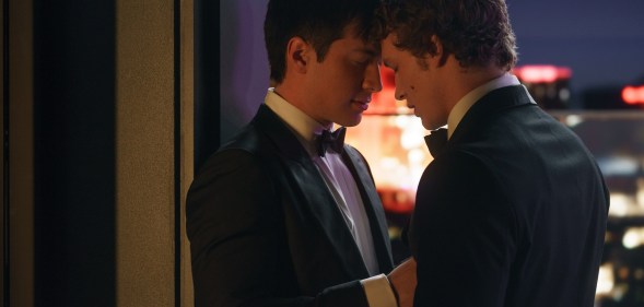 Hudson Williams as Shane Hollander and Connor Storrie as Ilya Rozanov