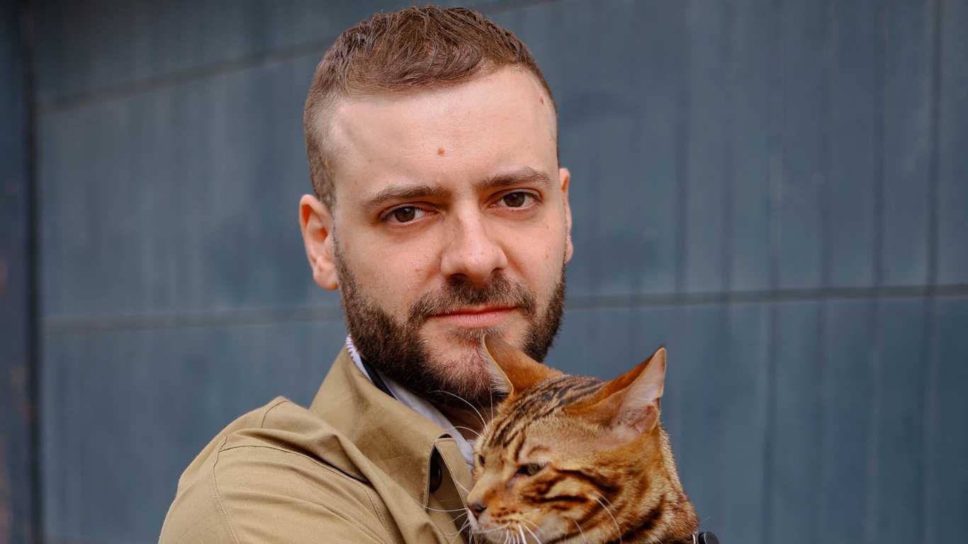 Pet influencer calls on transport police to investigate ‘distressing homophobic’ incident