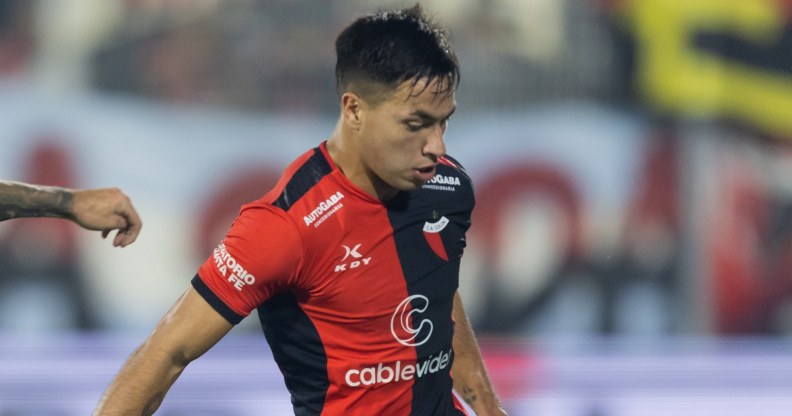 Futbolista se vuelve viral cuando resurge dulce video con novio.