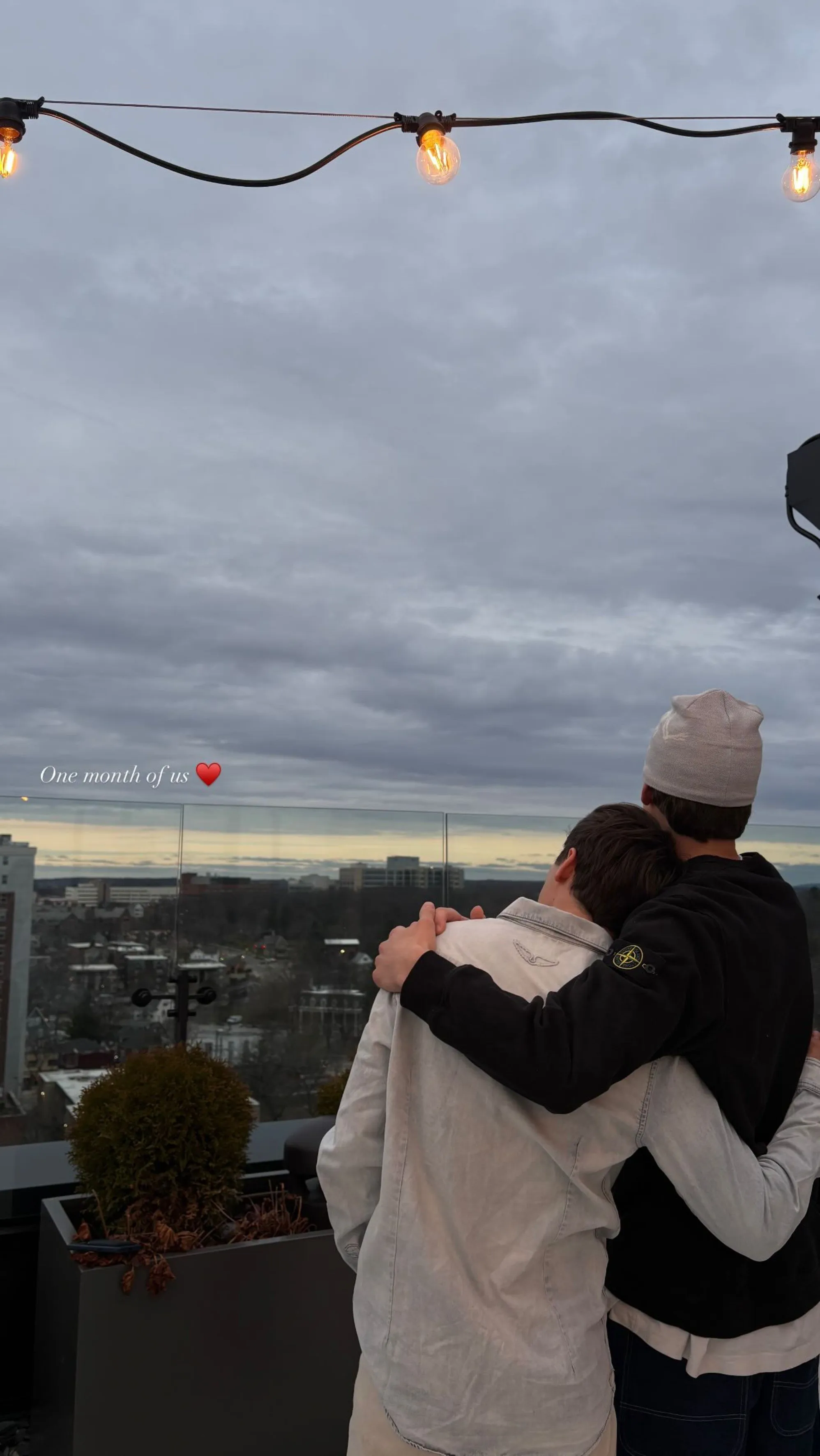 Noah Schnapp celebrated one month with his boyfriend