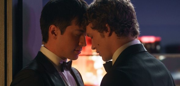 Hudson Williams as Shane Hollander and Connor Storrie as Ilya Rozanov