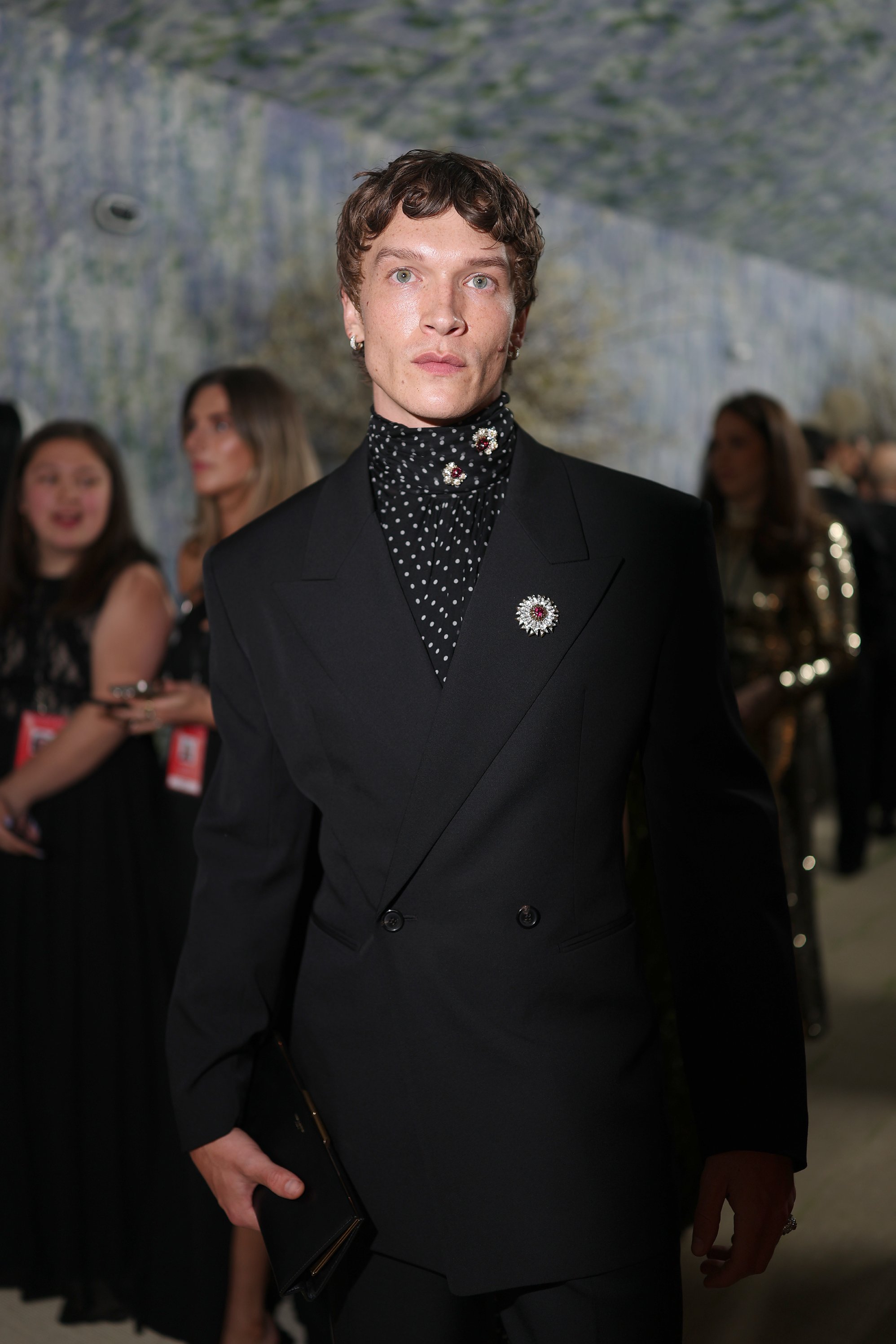 Зірки «Жорсткого Суперництва» запалили на Met Gala: Гадсон Вільямс та Коннор Сторрі підкорили червону доріжку!