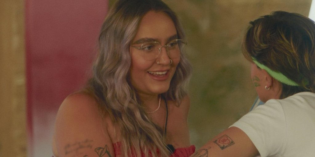 Faye on I Kissed A Girl