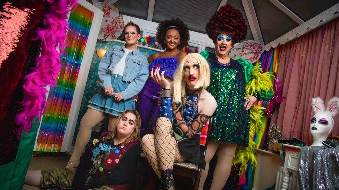 Smoggie Queens повертається: Третій сезон обіцяє ще більше квірного блиску та веселощів!
