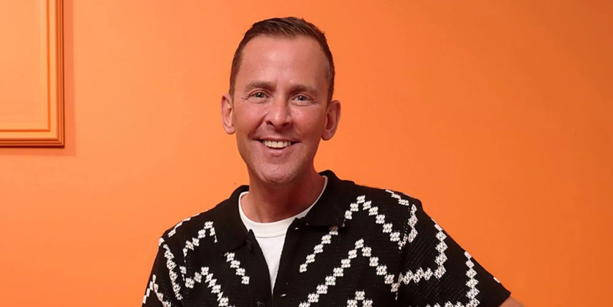 Scott Mills: el presentador mejor pagado de la BBC antes de ser despedido por acusaciones históricas