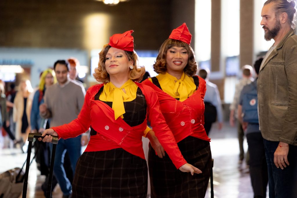 Ginger Minj and Jujubee in Stop! That! Train!