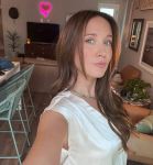 Anna Camp estrena dramática transformación del cabello: 'Igual pero diferente'