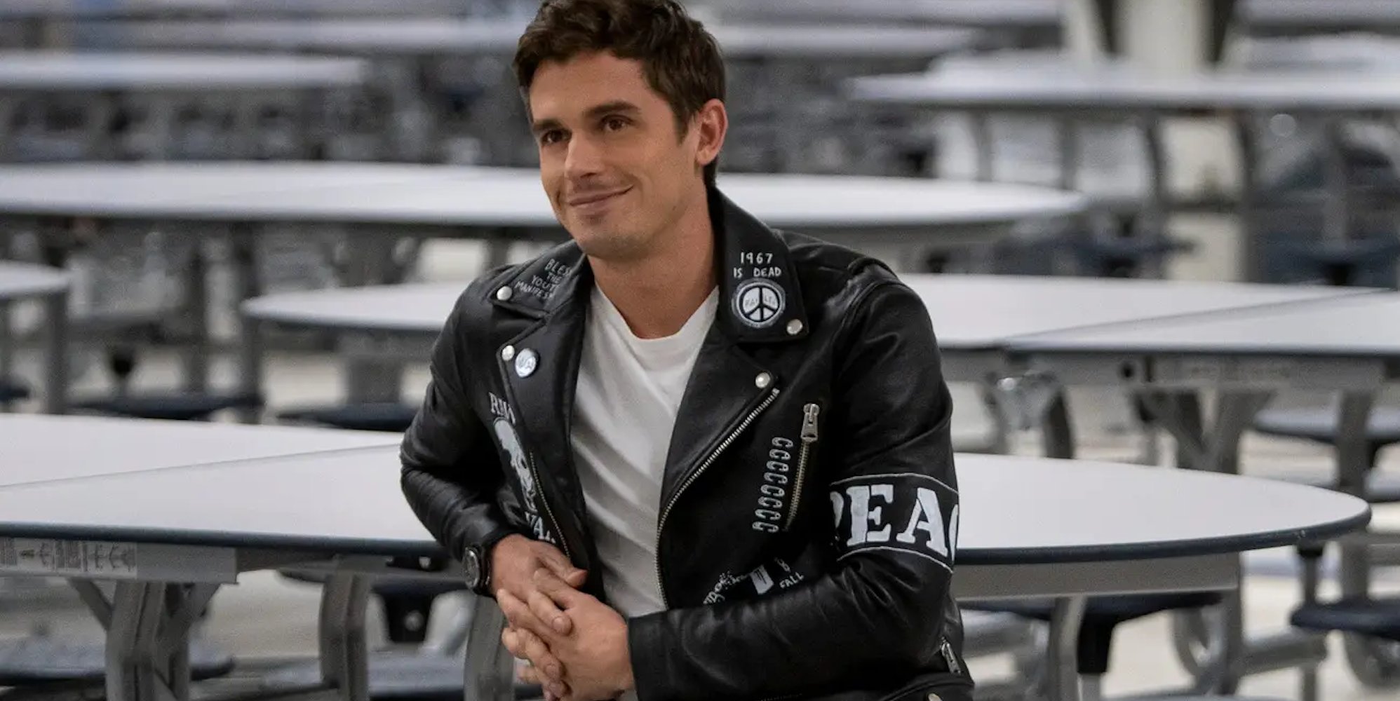 LEGO sufrió un revés legal por el diseño de la chaqueta de la minifigura de Queer Eye Antoni Porowski
