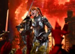 Disfraces de Halloween de cultura pop LGBTQ+ 2026, desde la rivalidad acalorada hasta la muerte en Camp Miasma