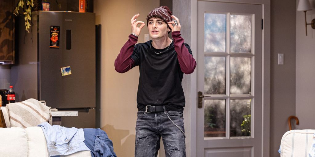 Noah Schnapp in Affluenza
