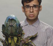 Canadien actor Rick Moranis with the plant Audrey II of the film Little Shop of Horrors, directed by Frank Oz and released in 1986. (Photo by Murray Close/Sygma/Sygma via Getty Images)