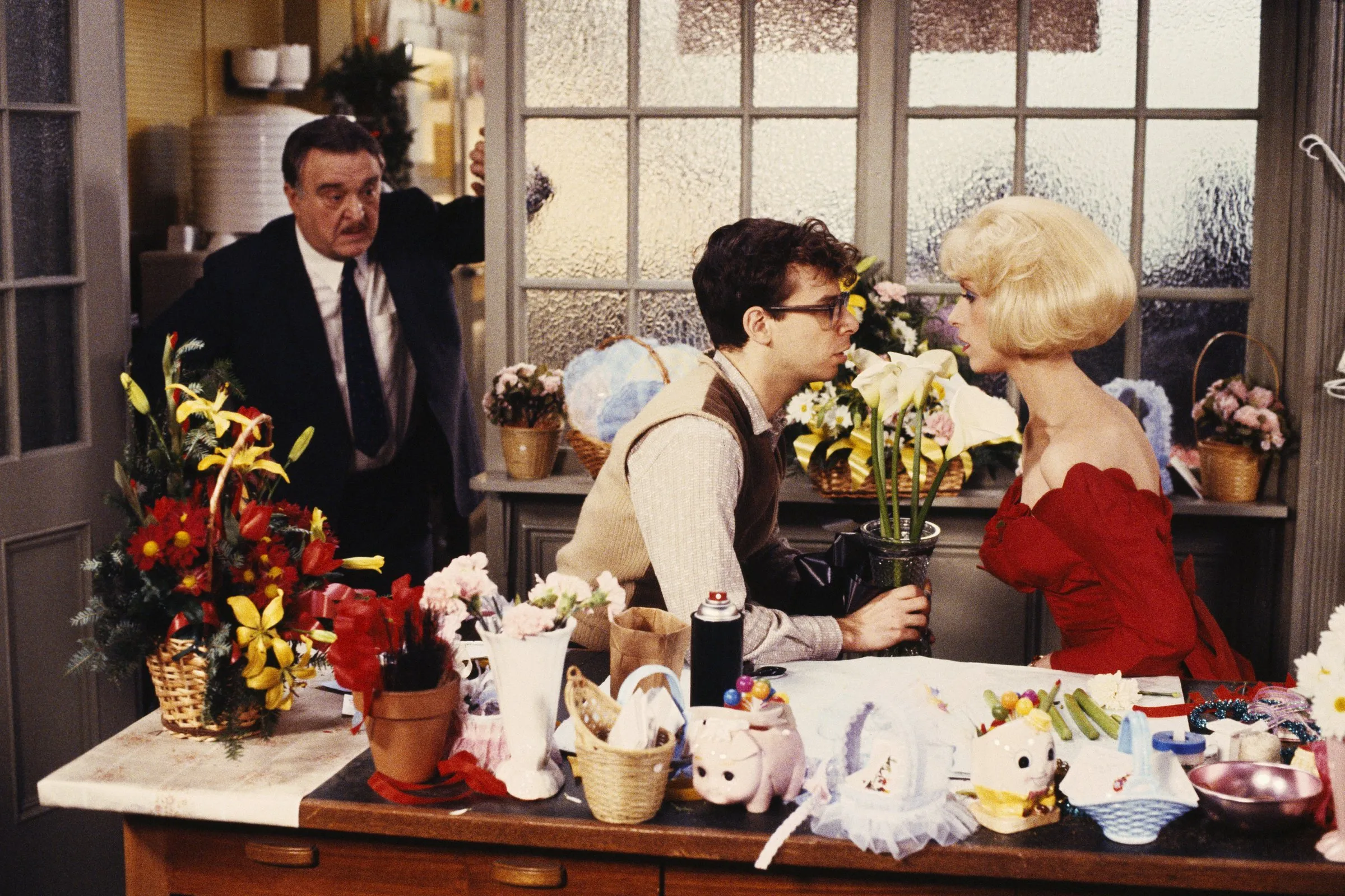 American actors Rick Moranis and Ellen Greene on the set of the film Little Shop of Horrors, directed by Frank Oz. (Photo by Murray Close/Sygma/Sygma via Getty Images)